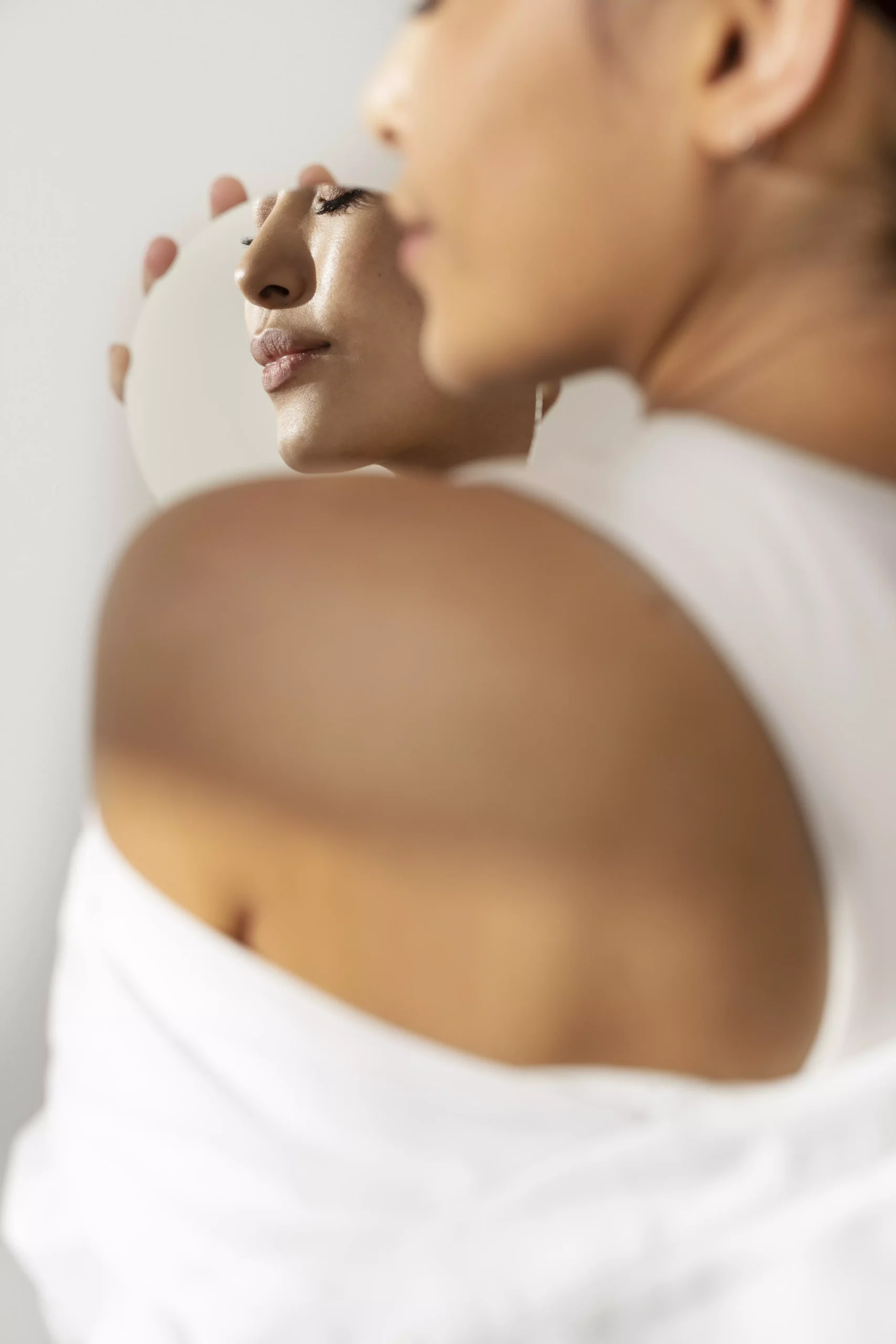 AnyConv.com__retrato-criativo-de-jovem-adulto(1)